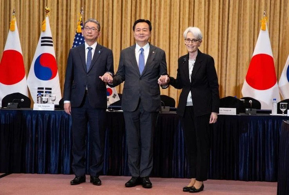 Mỹ, Hàn Quốc và Nhật Bản ra tuyên bố chung về Triều Tiên